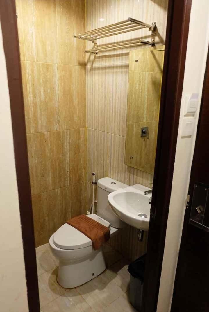 Hotel My Home Sintang Экстерьер фото
