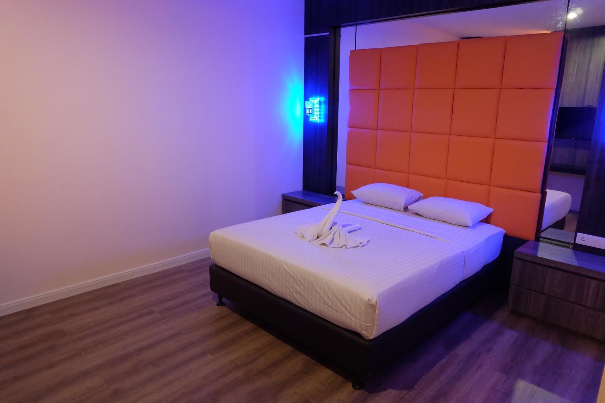 Hotel My Home Sintang Экстерьер фото